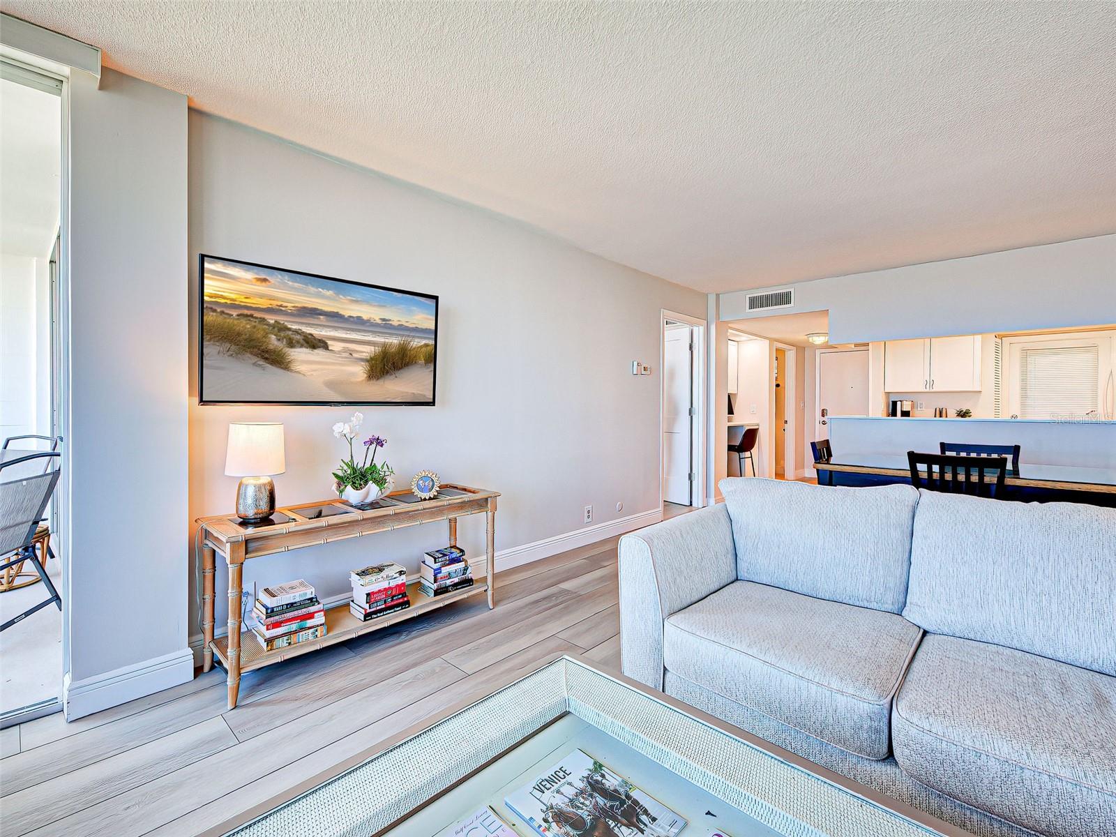 Image 41 of 54 For 1100 Tarpon Center Drive 202