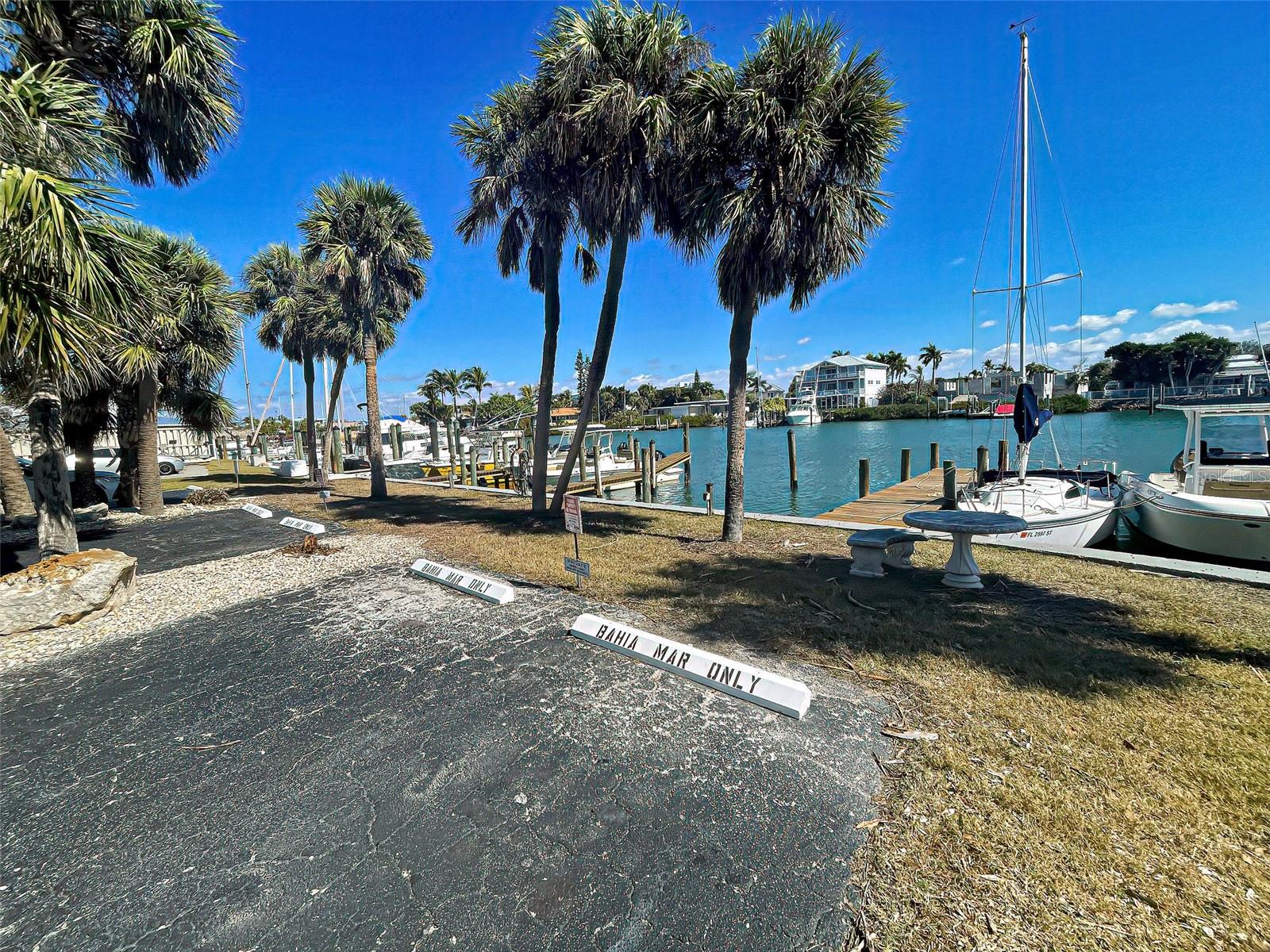 Image 43 of 54 For 1100 Tarpon Center Drive 202