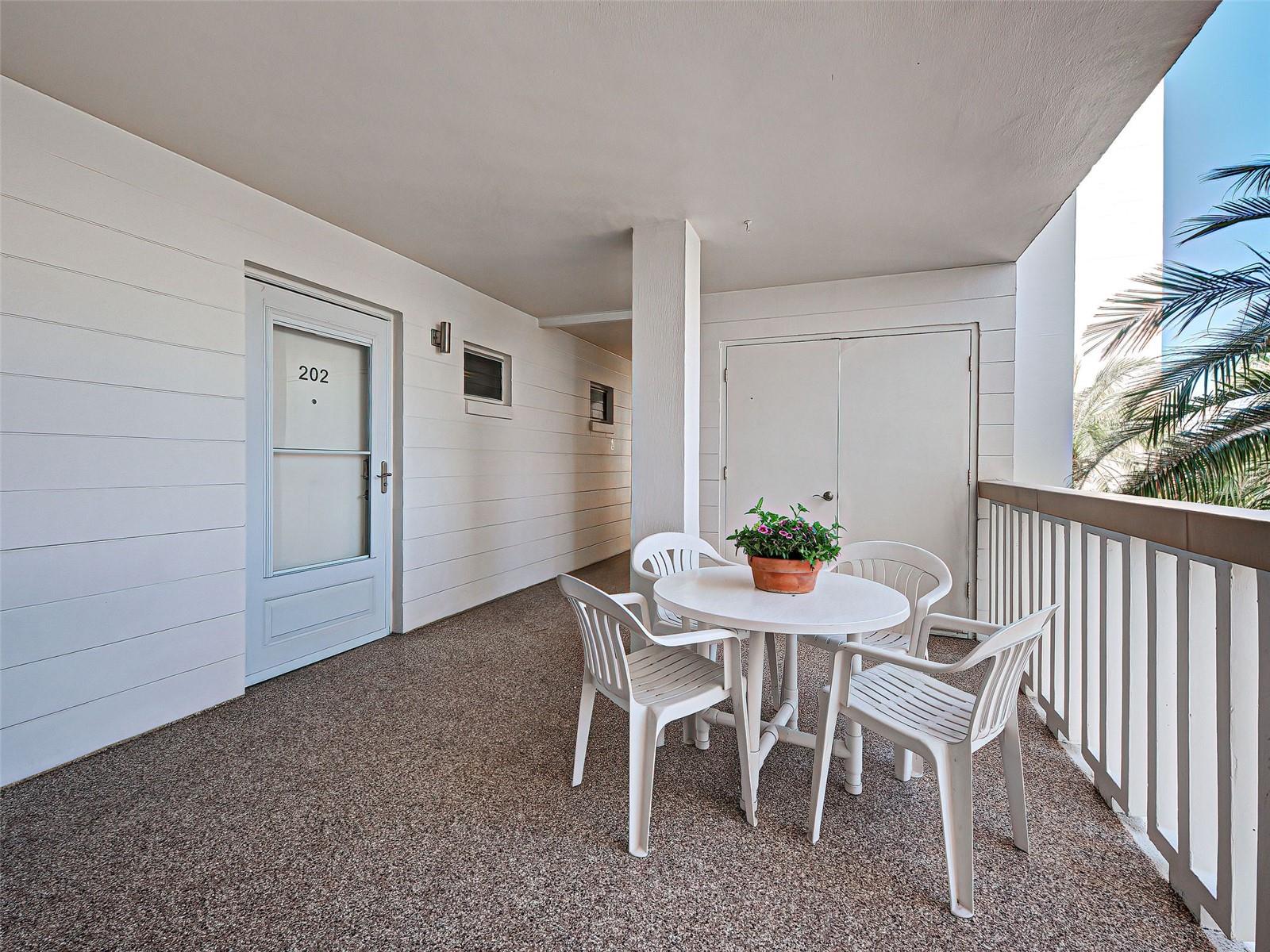 Image 7 of 54 For 1100 Tarpon Center Drive 202