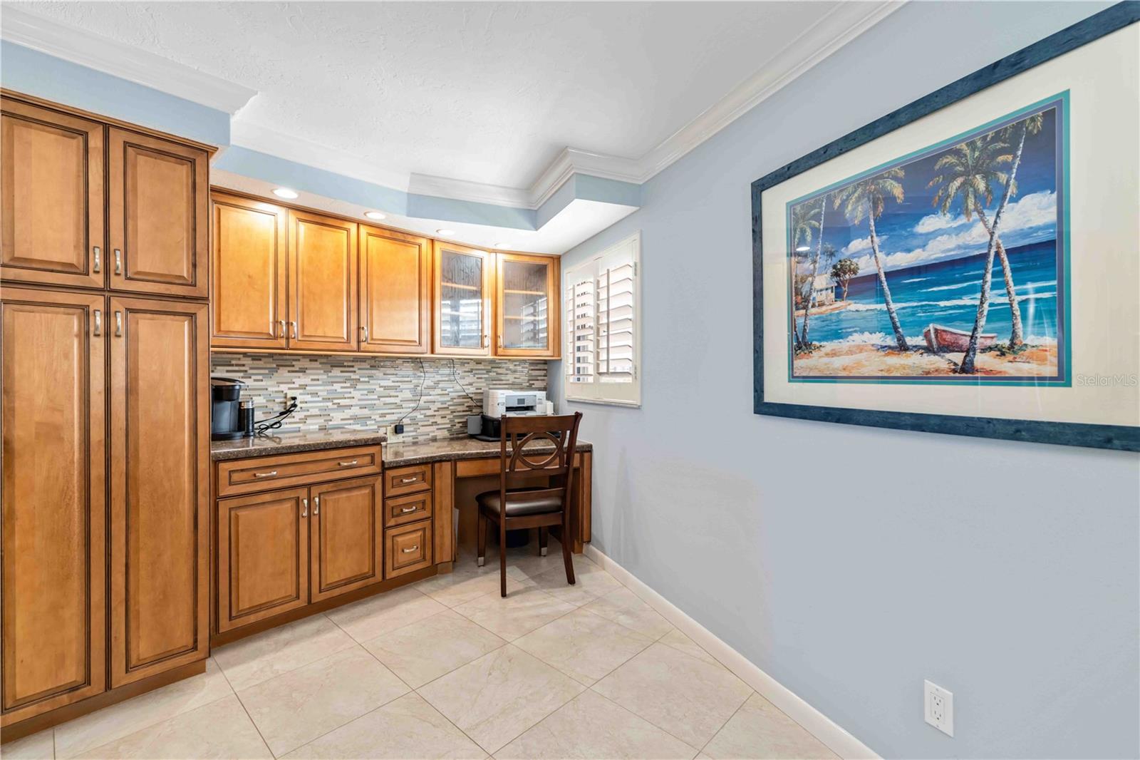 Image 10 of 61 For 5790 Midnight Pass Road 406