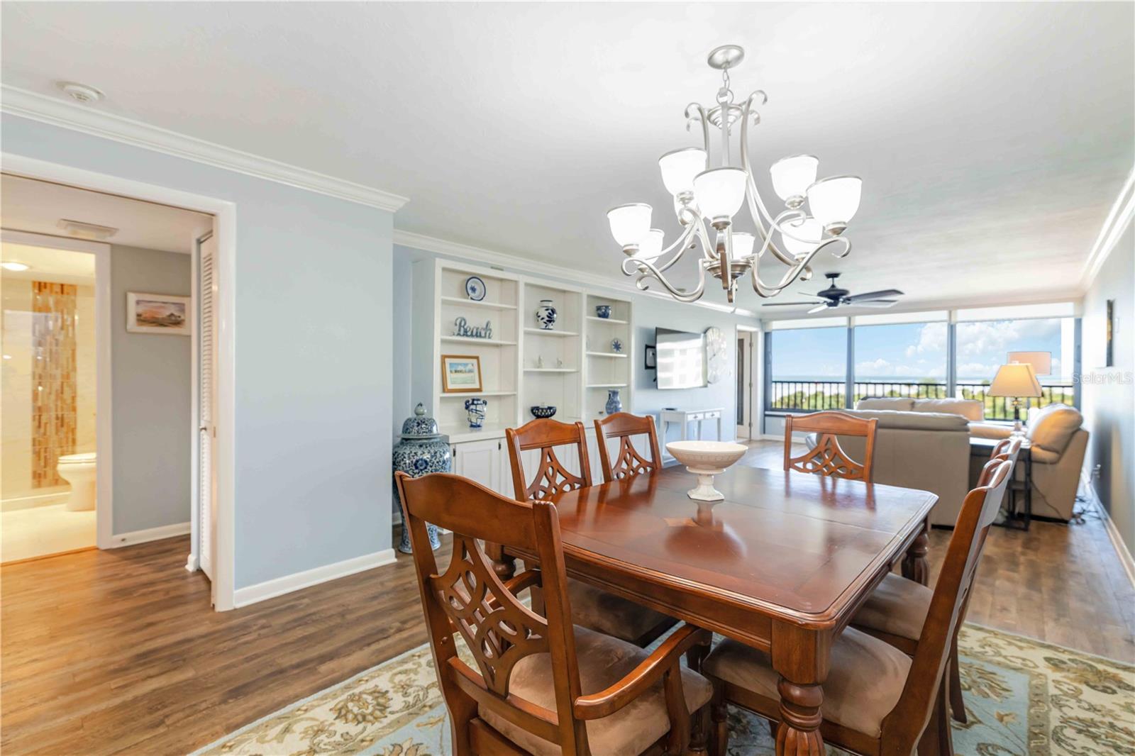 Image 13 of 61 For 5790 Midnight Pass Road 406