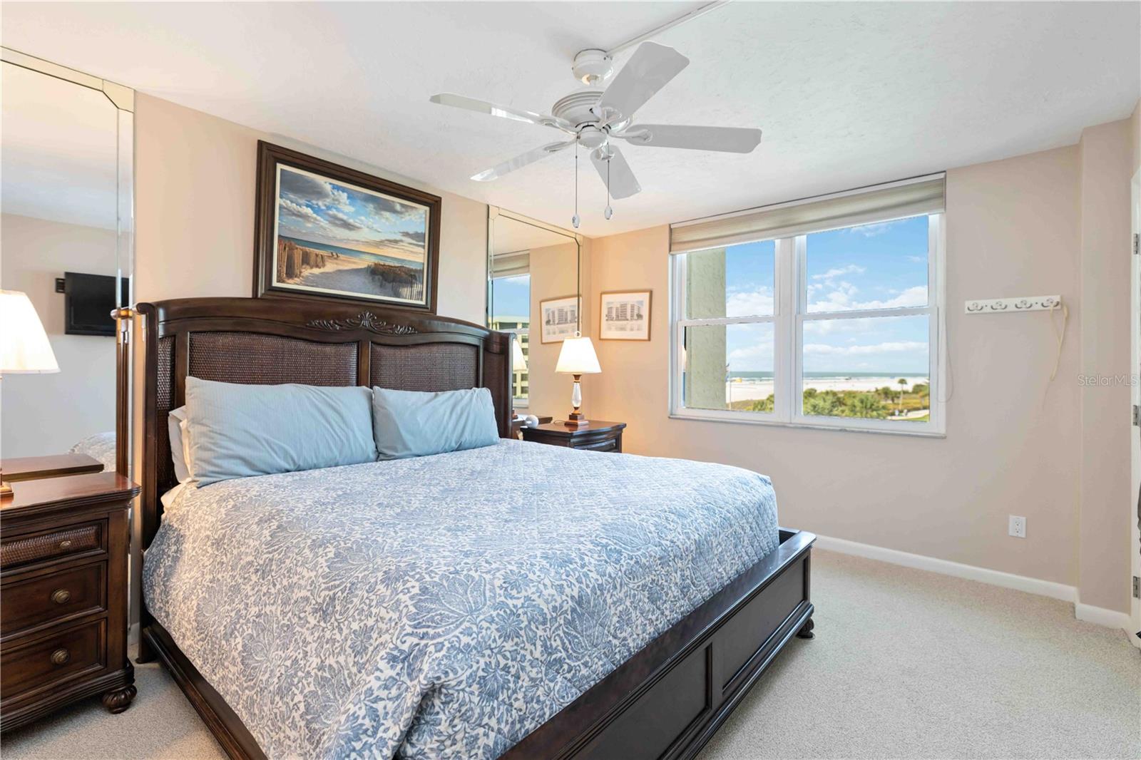 Image 18 of 61 For 5790 Midnight Pass Road 406