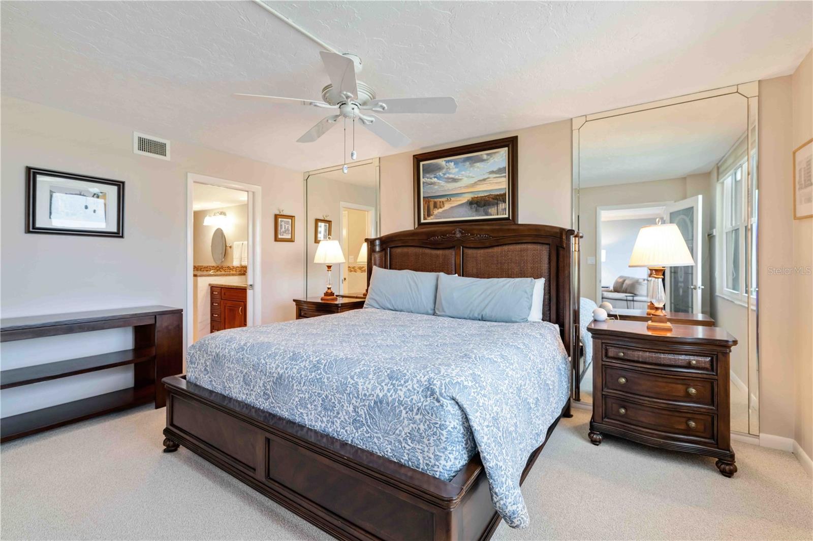 Image 20 of 61 For 5790 Midnight Pass Road 406