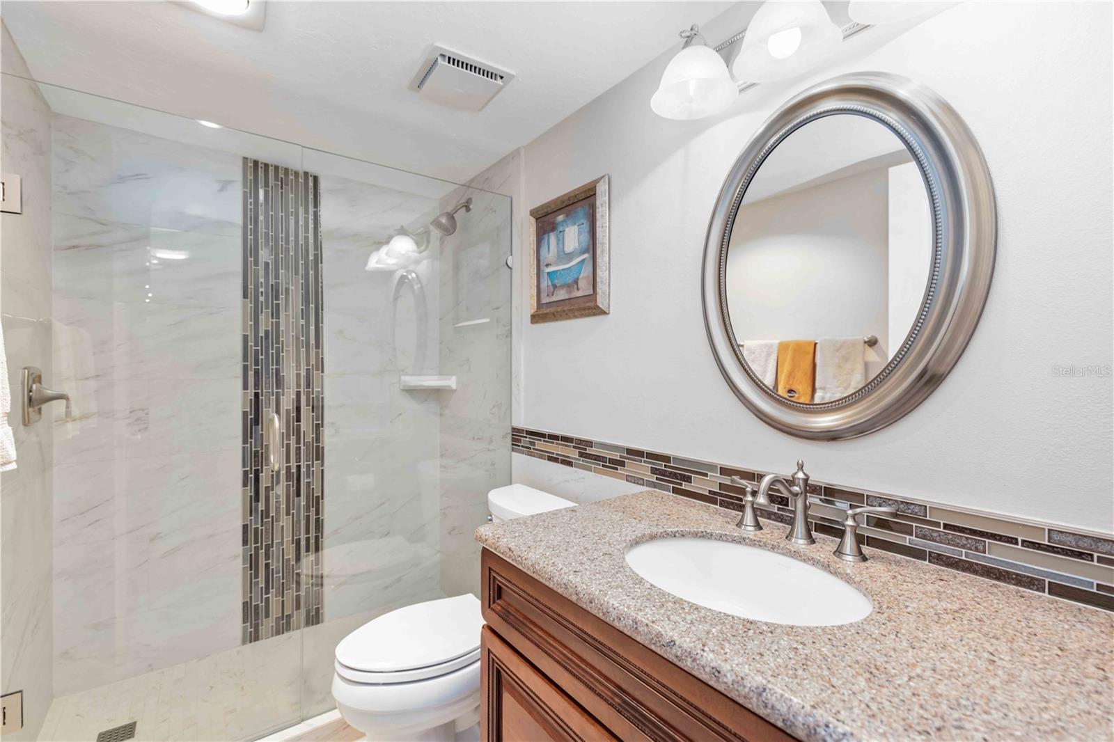 Image 24 of 61 For 5790 Midnight Pass Road 406