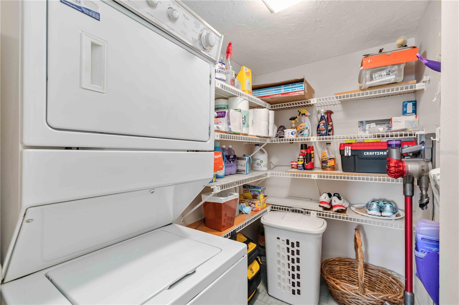 Image 25 of 61 For 5790 Midnight Pass Road 406