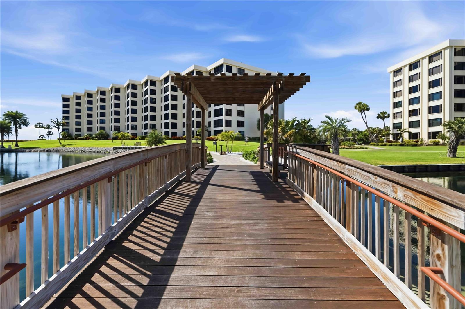 Image 29 of 61 For 5790 Midnight Pass Road 406