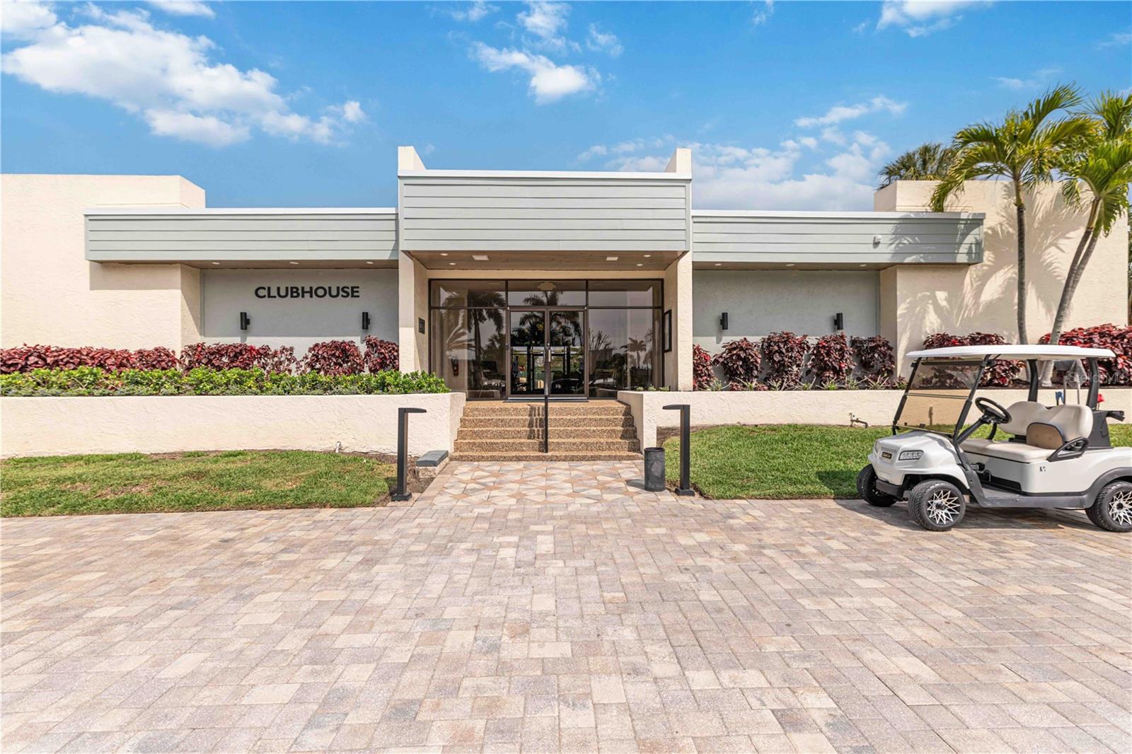 Image 40 of 61 For 5790 Midnight Pass Road 406