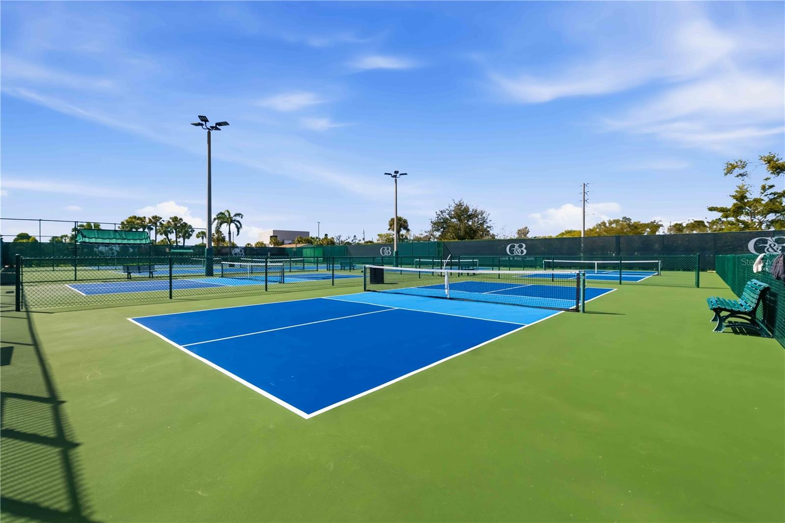 Image 45 of 61 For 5790 Midnight Pass Road 406