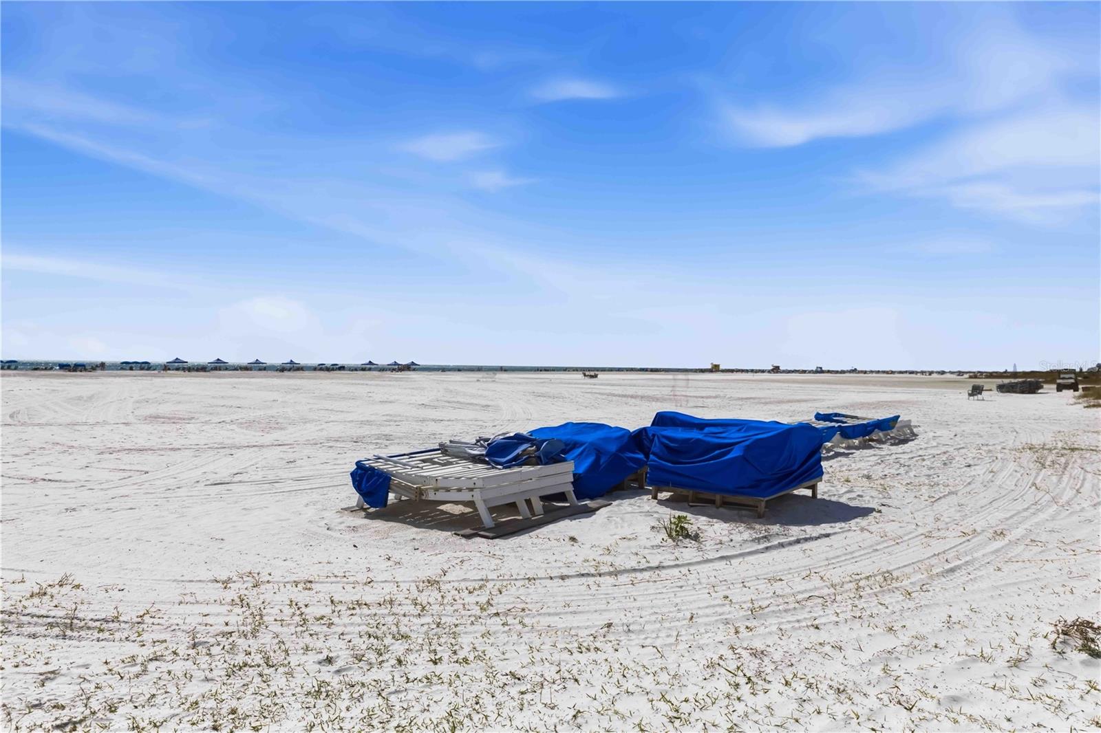 Image 49 of 61 For 5790 Midnight Pass Road 406