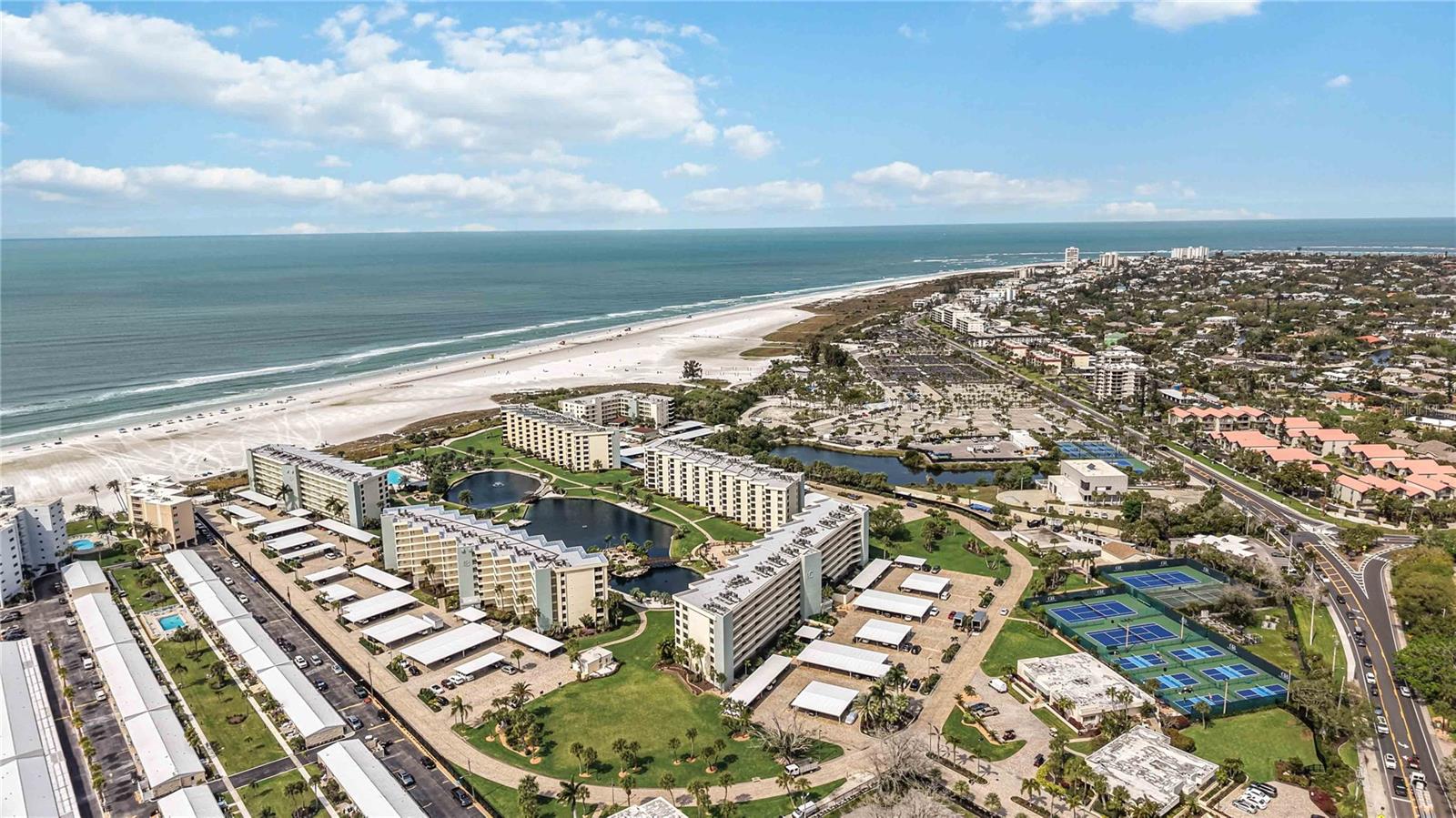 Image 56 of 61 For 5790 Midnight Pass Road 406