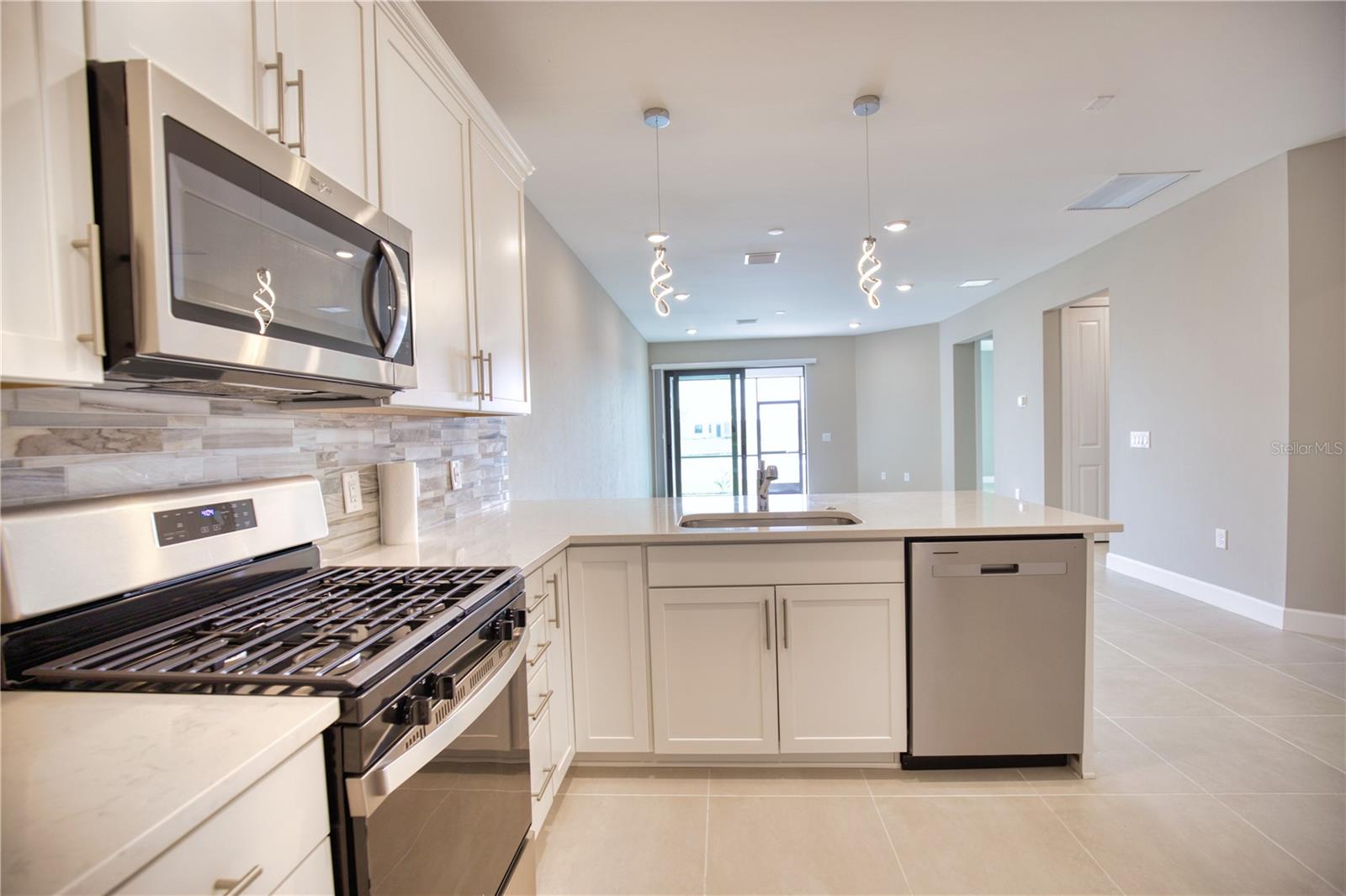 Image 10 of 46 For 14640 Misty Pond Loop