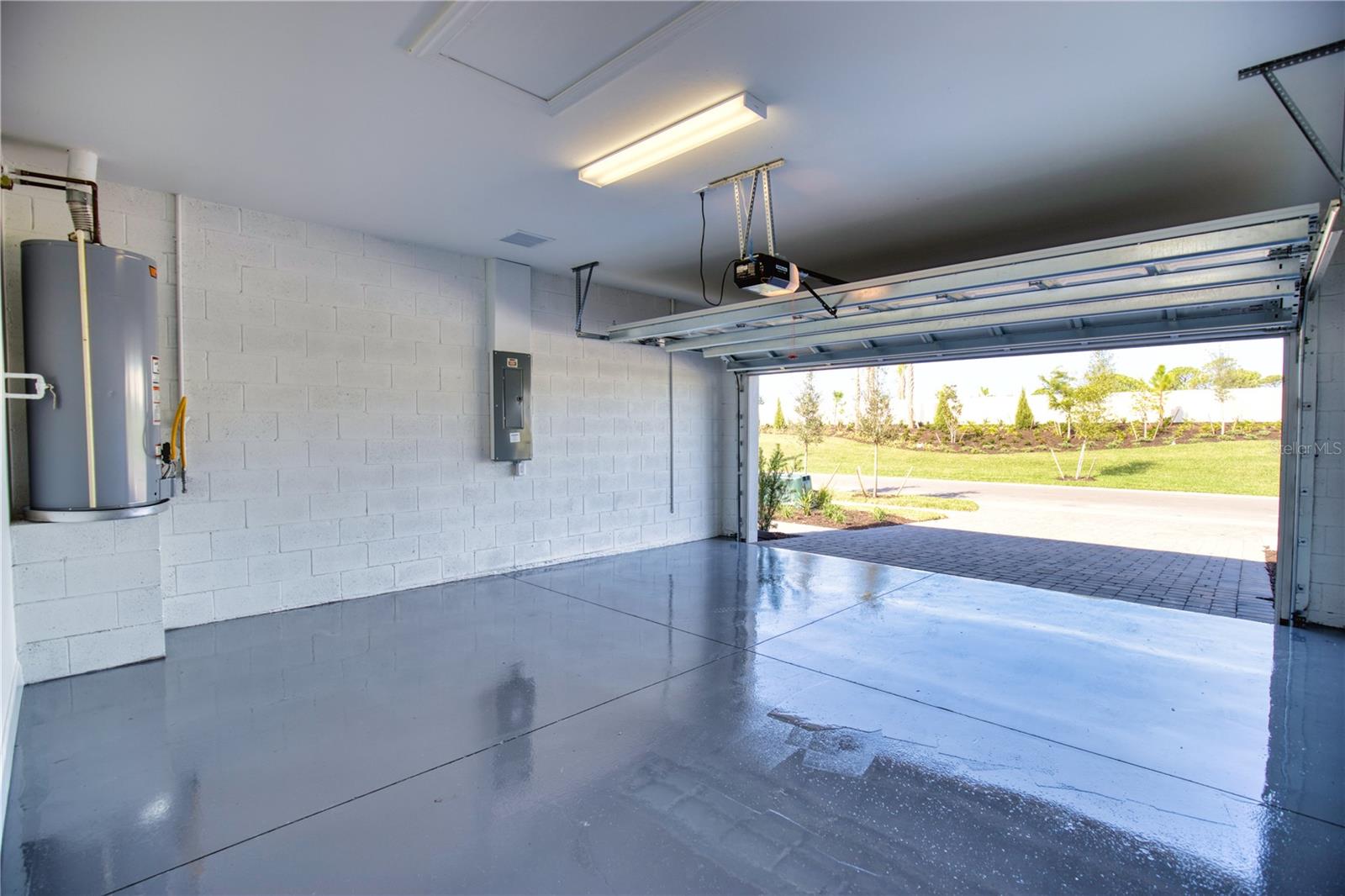 Image 28 of 46 For 14640 Misty Pond Loop