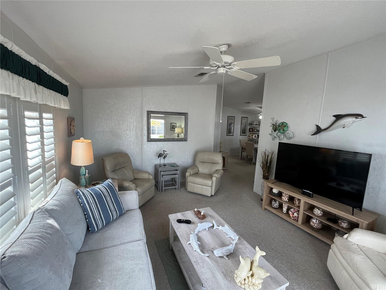 Image 14 of 45 For 723 Locarno Drive