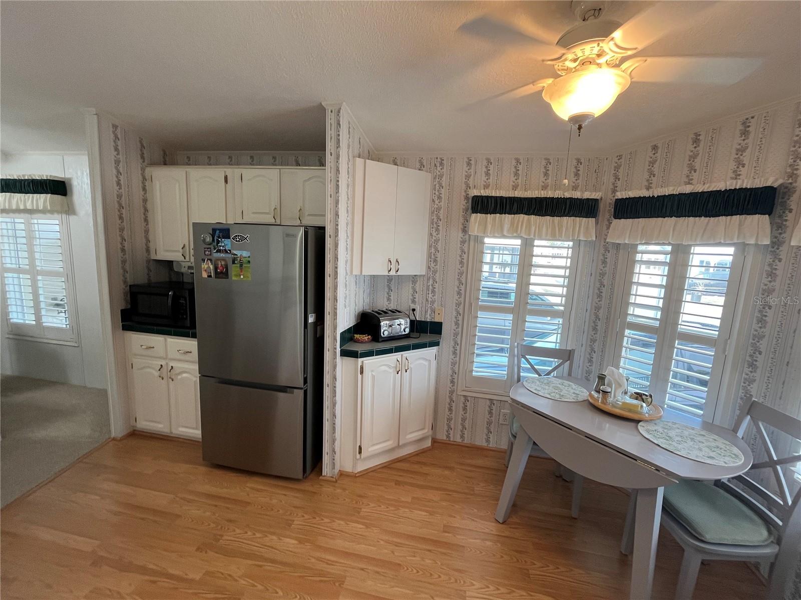 Image 24 of 45 For 723 Locarno Drive