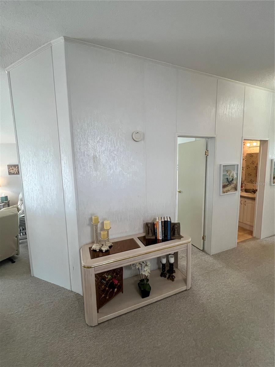 Image 25 of 45 For 723 Locarno Drive