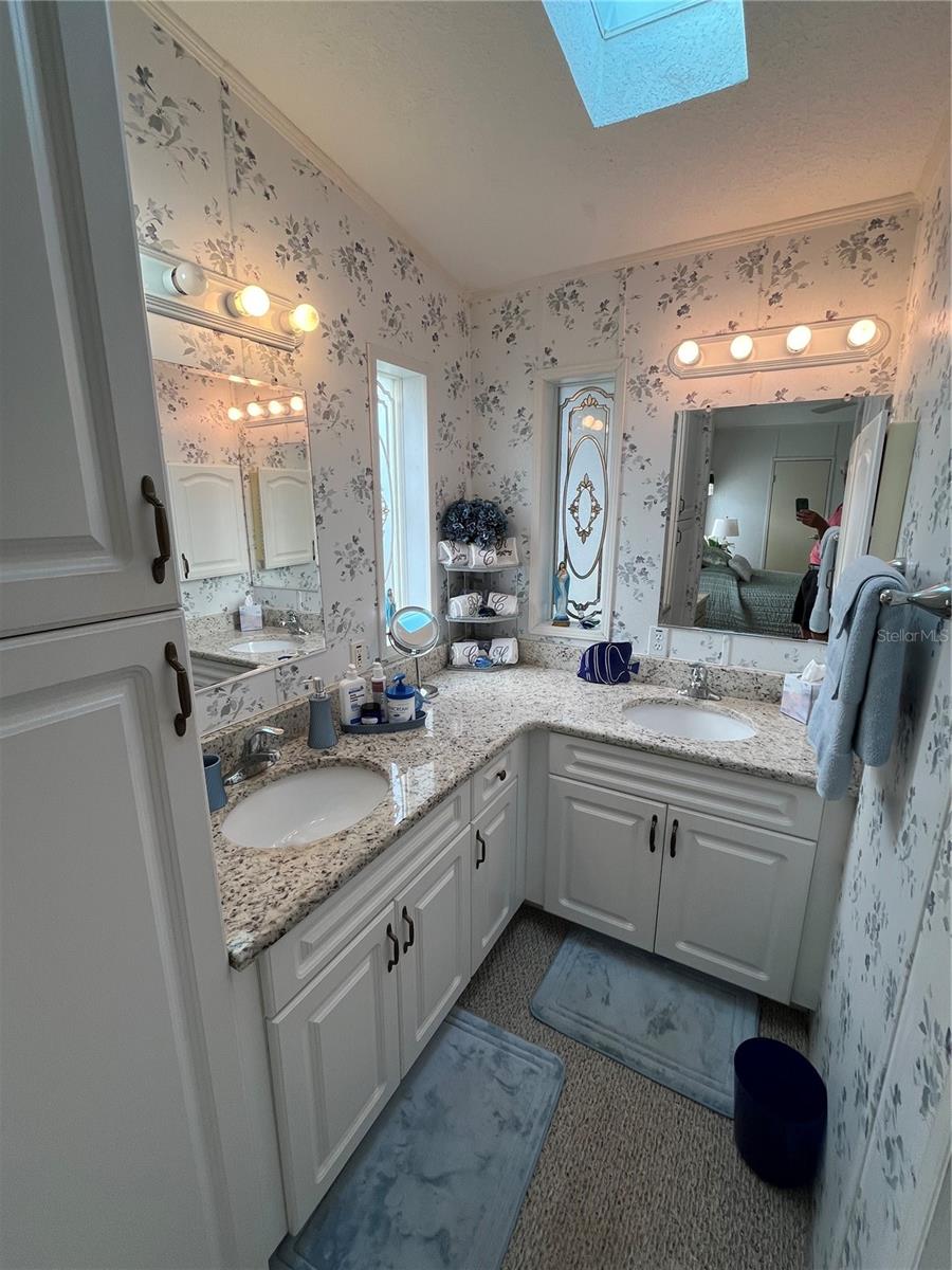 Image 39 of 45 For 723 Locarno Drive