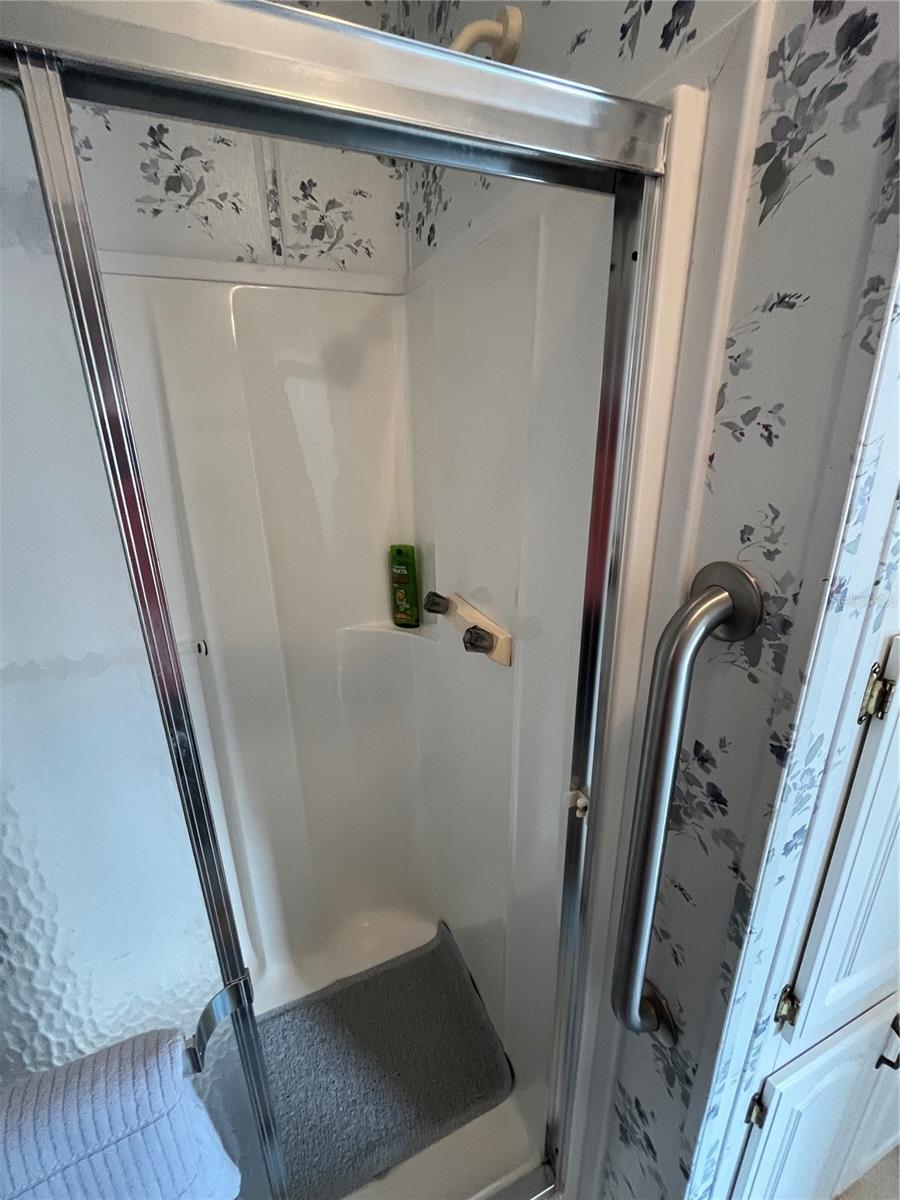 Image 43 of 45 For 723 Locarno Drive