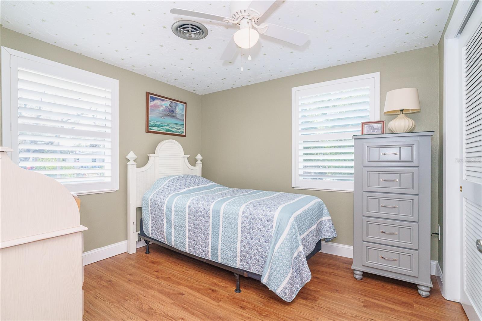 Image 14 of 52 For 825 5th Street