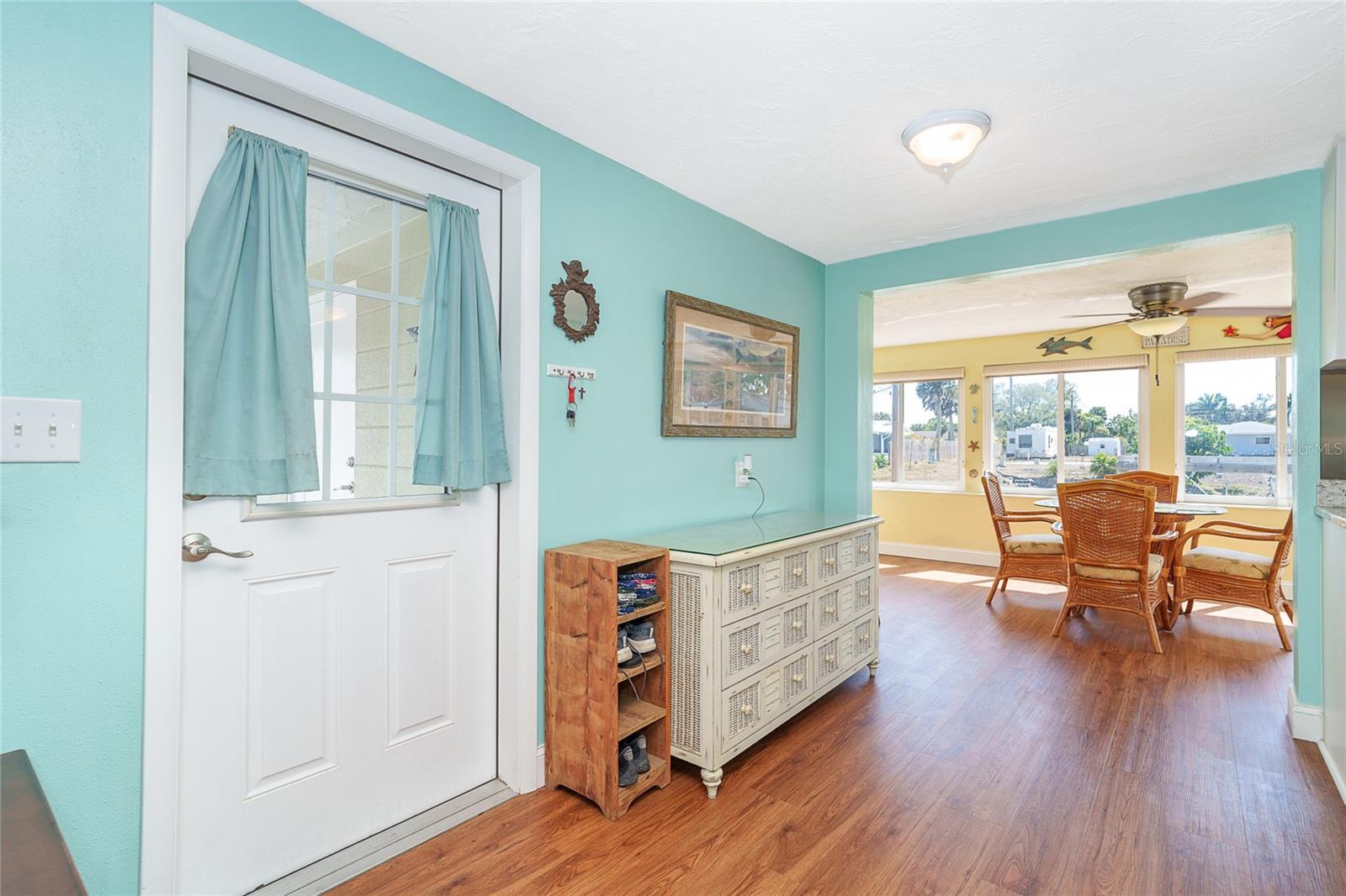 Image 16 of 52 For 825 5th Street