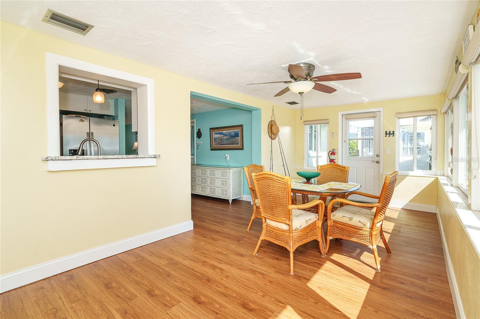 Image 24 of 52 For 825 5th Street