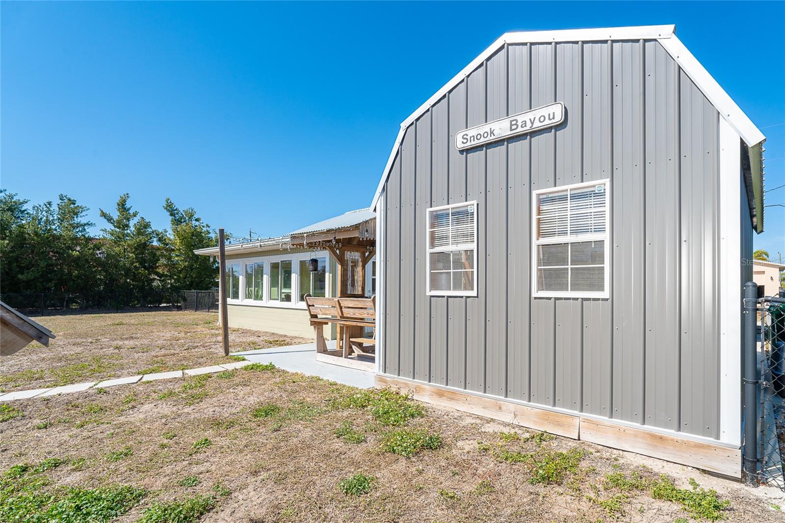 Image 32 of 52 For 825 5th Street