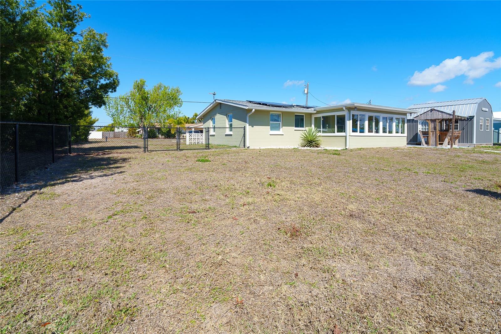 Image 39 of 52 For 825 5th Street