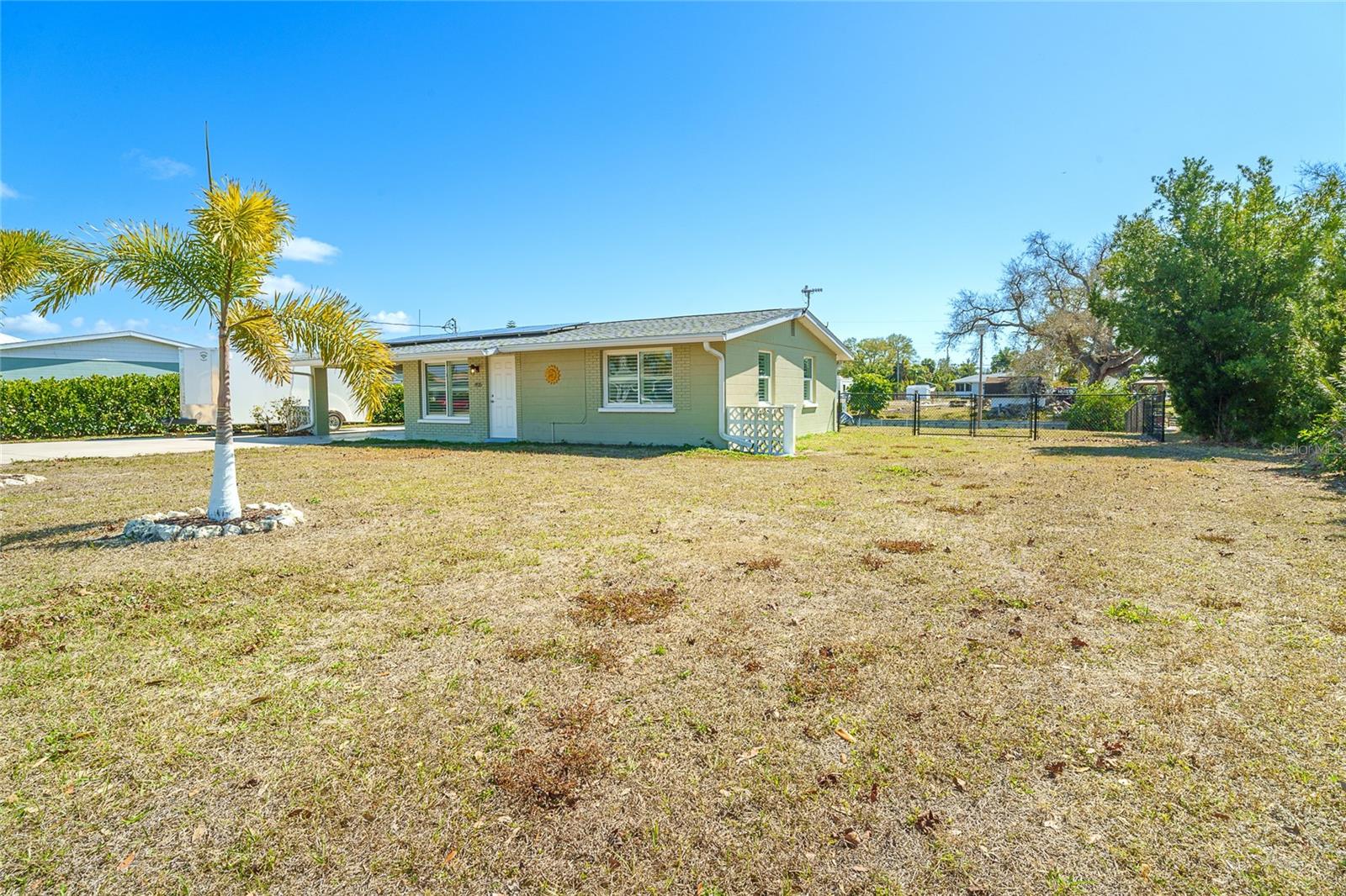 Image 6 of 52 For 825 5th Street