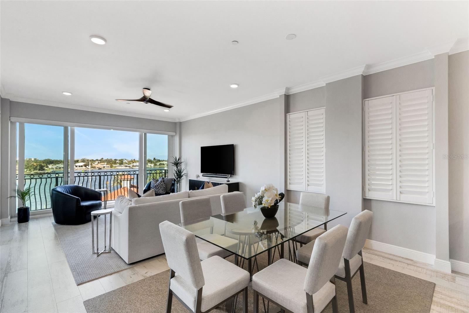 Listing photo id 10 for 501 Tamiami Trail N 402