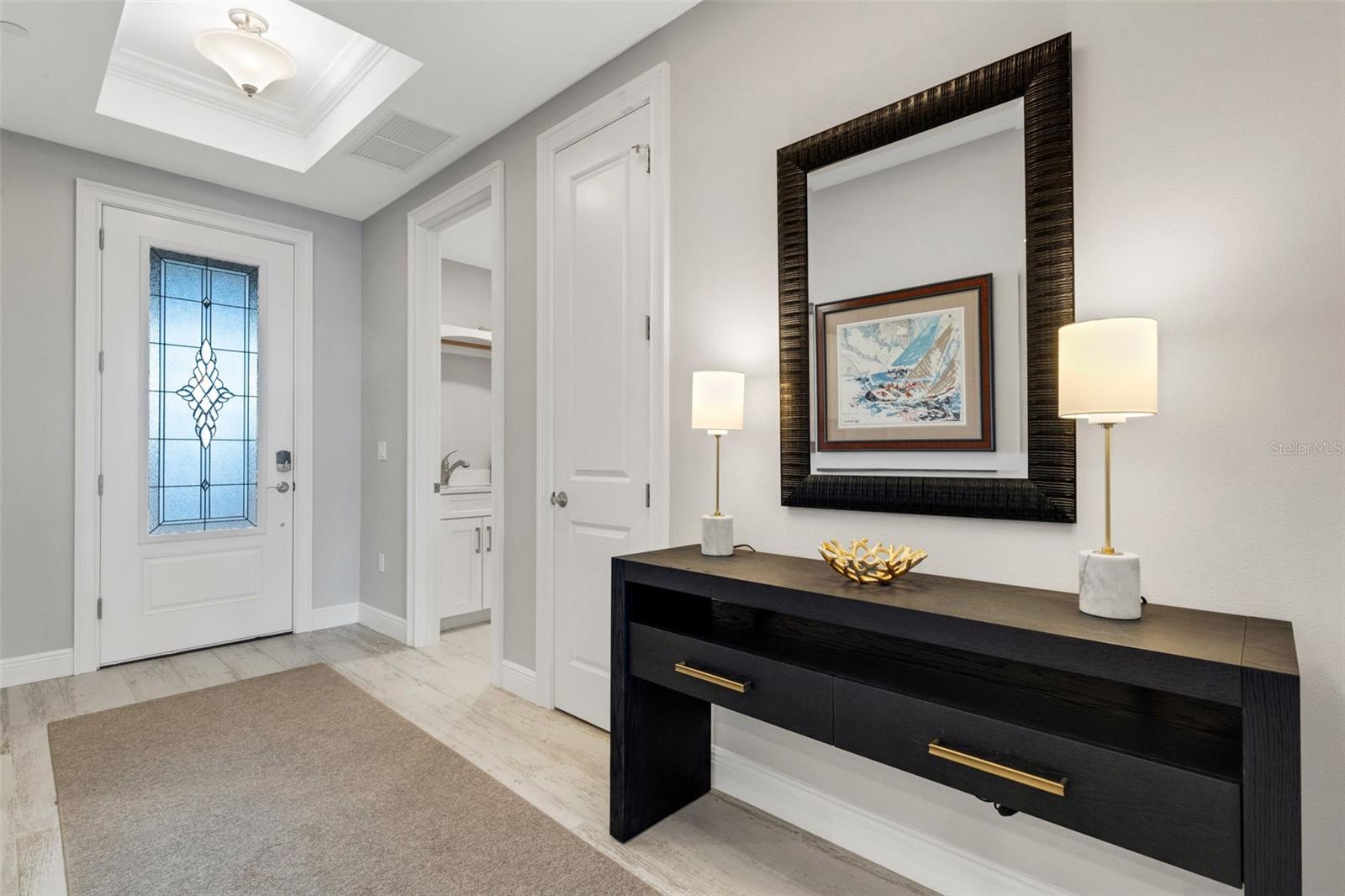 Listing photo id 3 for 501 Tamiami Trail N 402