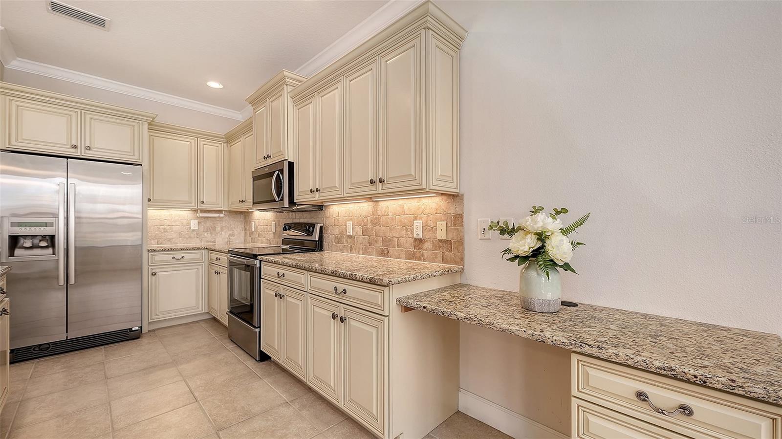 Image 19 of 47 For 20168 Pezzana Drive