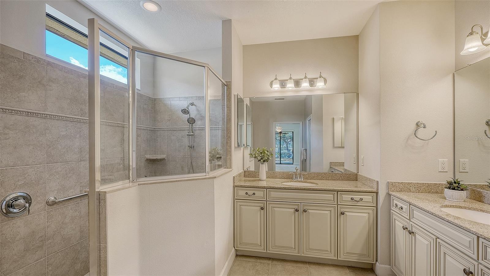 Image 24 of 47 For 20168 Pezzana Drive