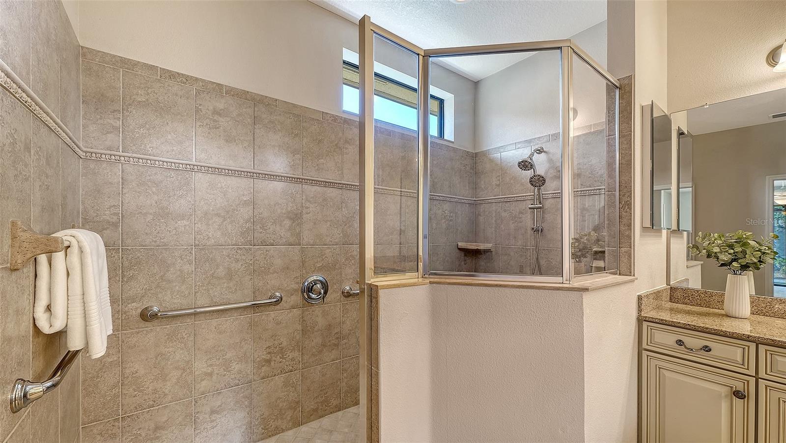 Image 26 of 47 For 20168 Pezzana Drive