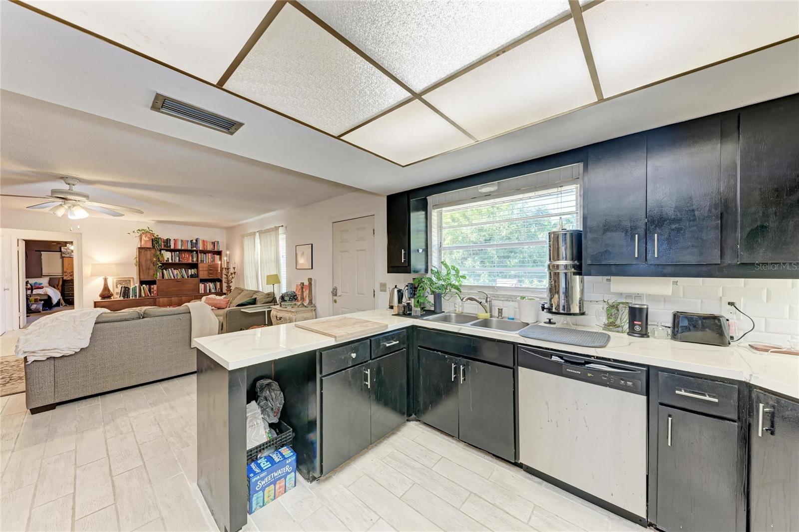 Image 40 of 88 For 1499 17th Street W