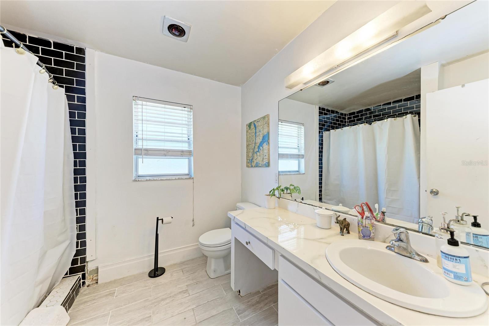 Image 48 of 88 For 1499 17th Street W