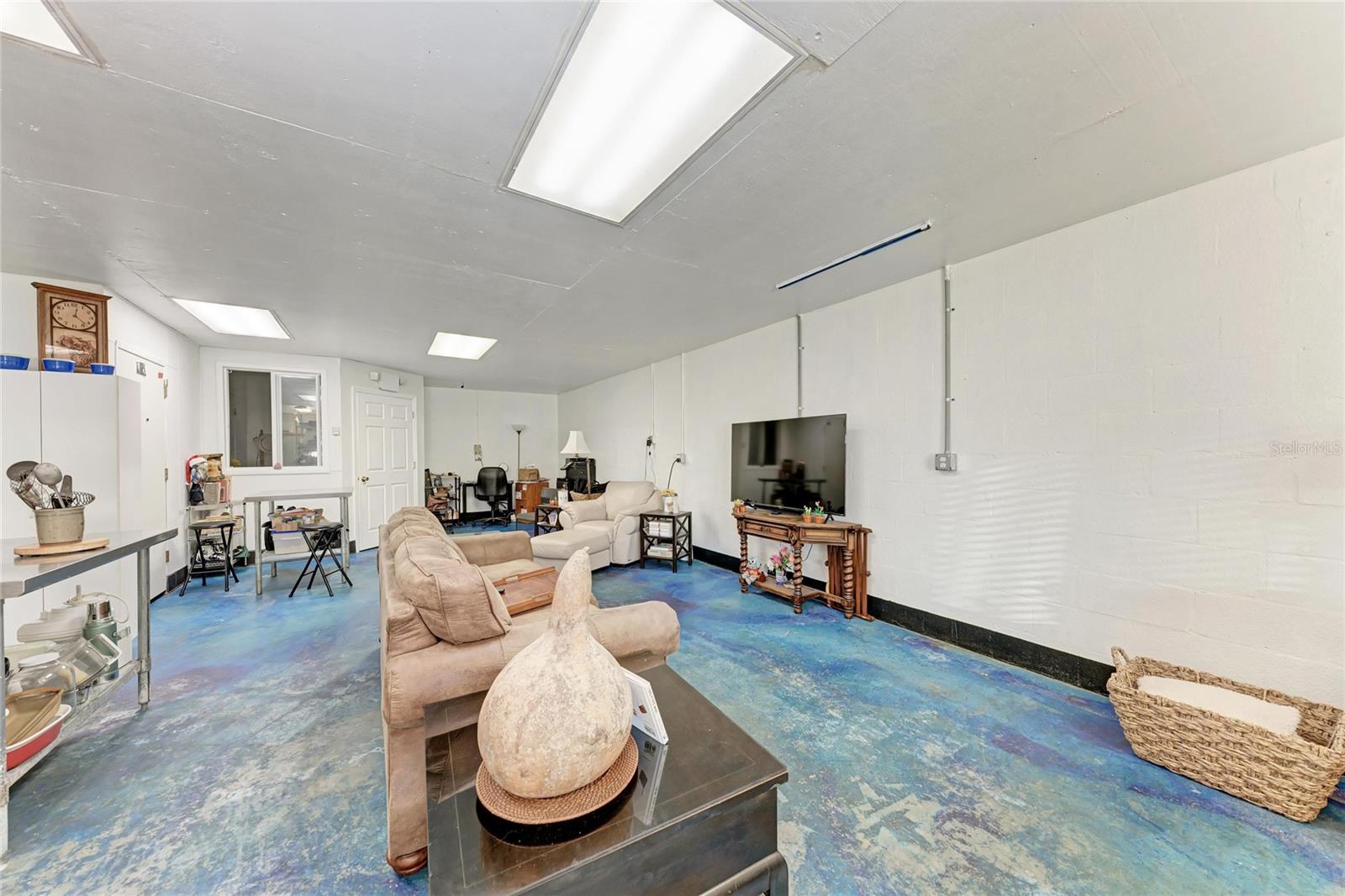 Image 65 of 88 For 1499 17th Street W