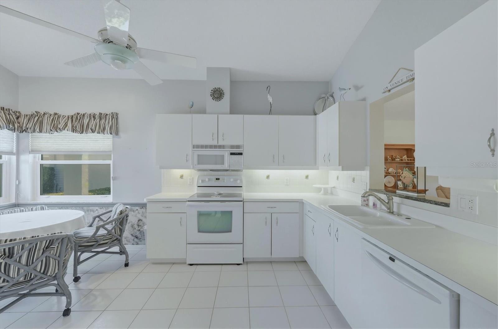 Image 13 of 34 For 625 Ironwood Circle 151