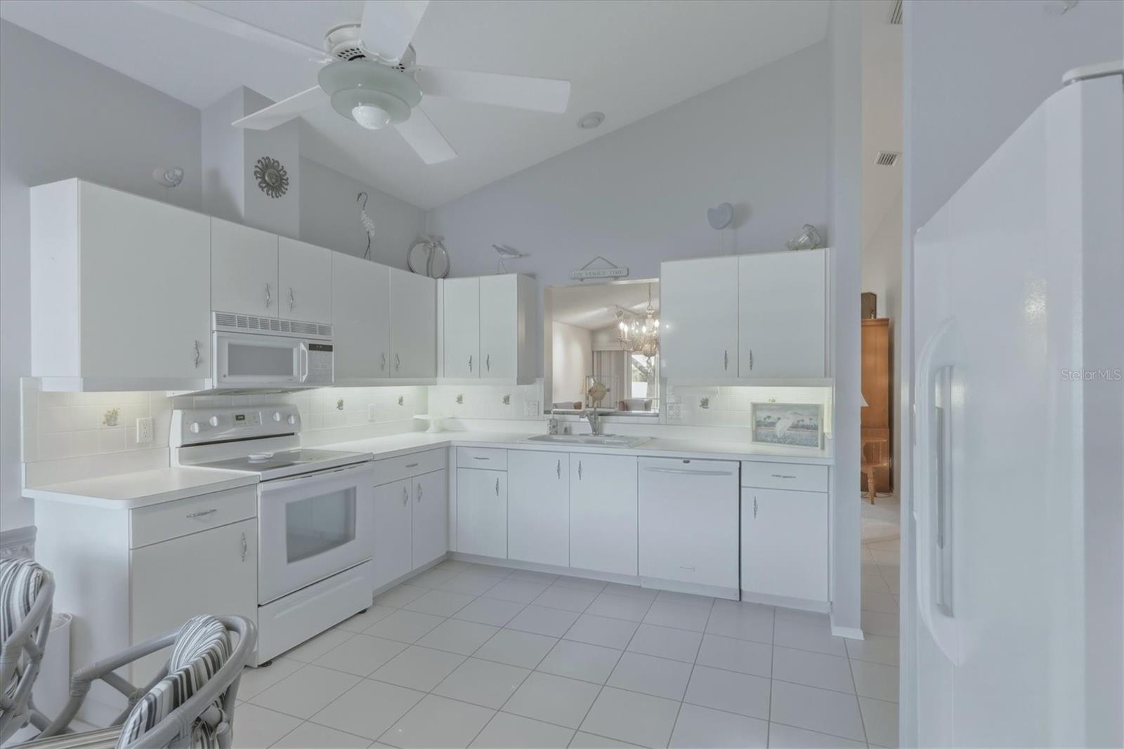 Image 15 of 34 For 625 Ironwood Circle 151