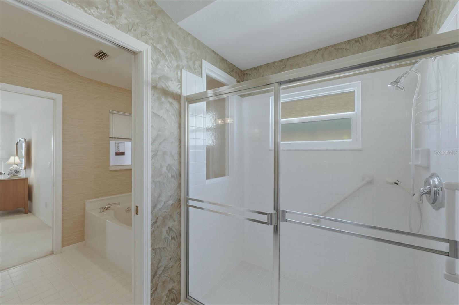 Image 23 of 34 For 625 Ironwood Circle 151