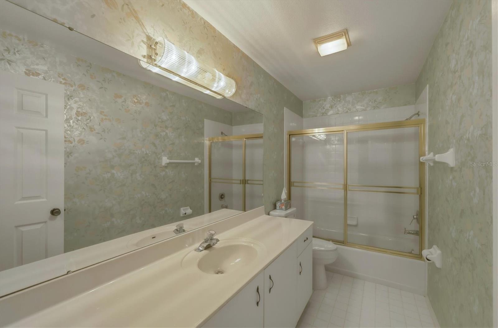 Image 26 of 34 For 625 Ironwood Circle 151