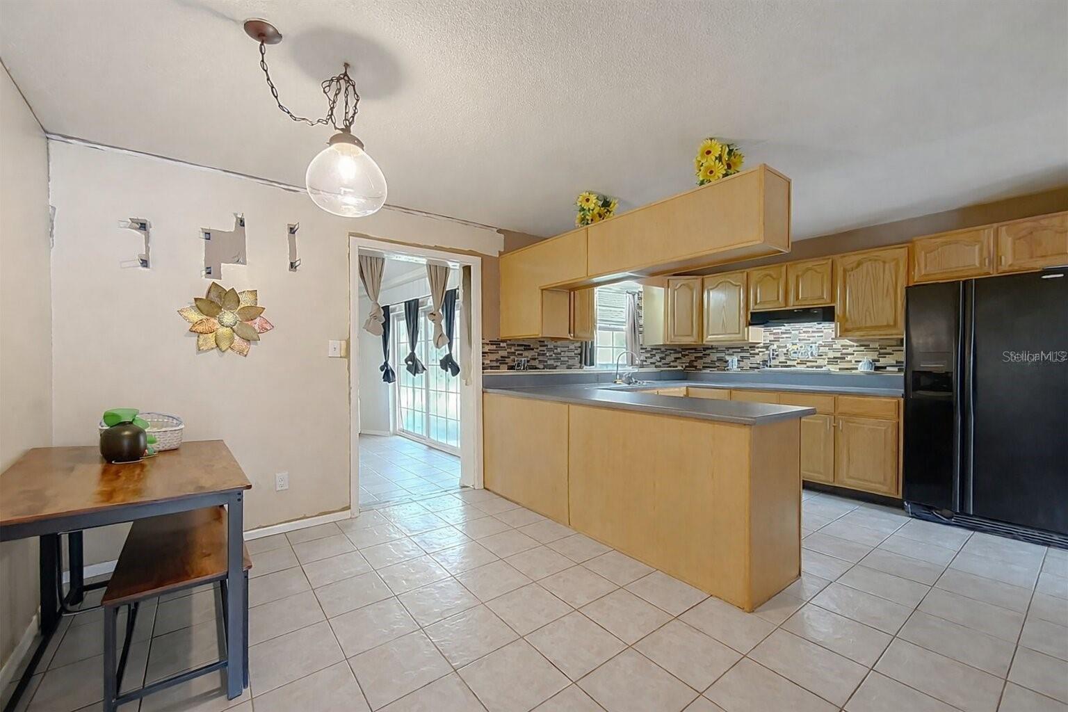 Image 10 of 27 For 1809 6th Street