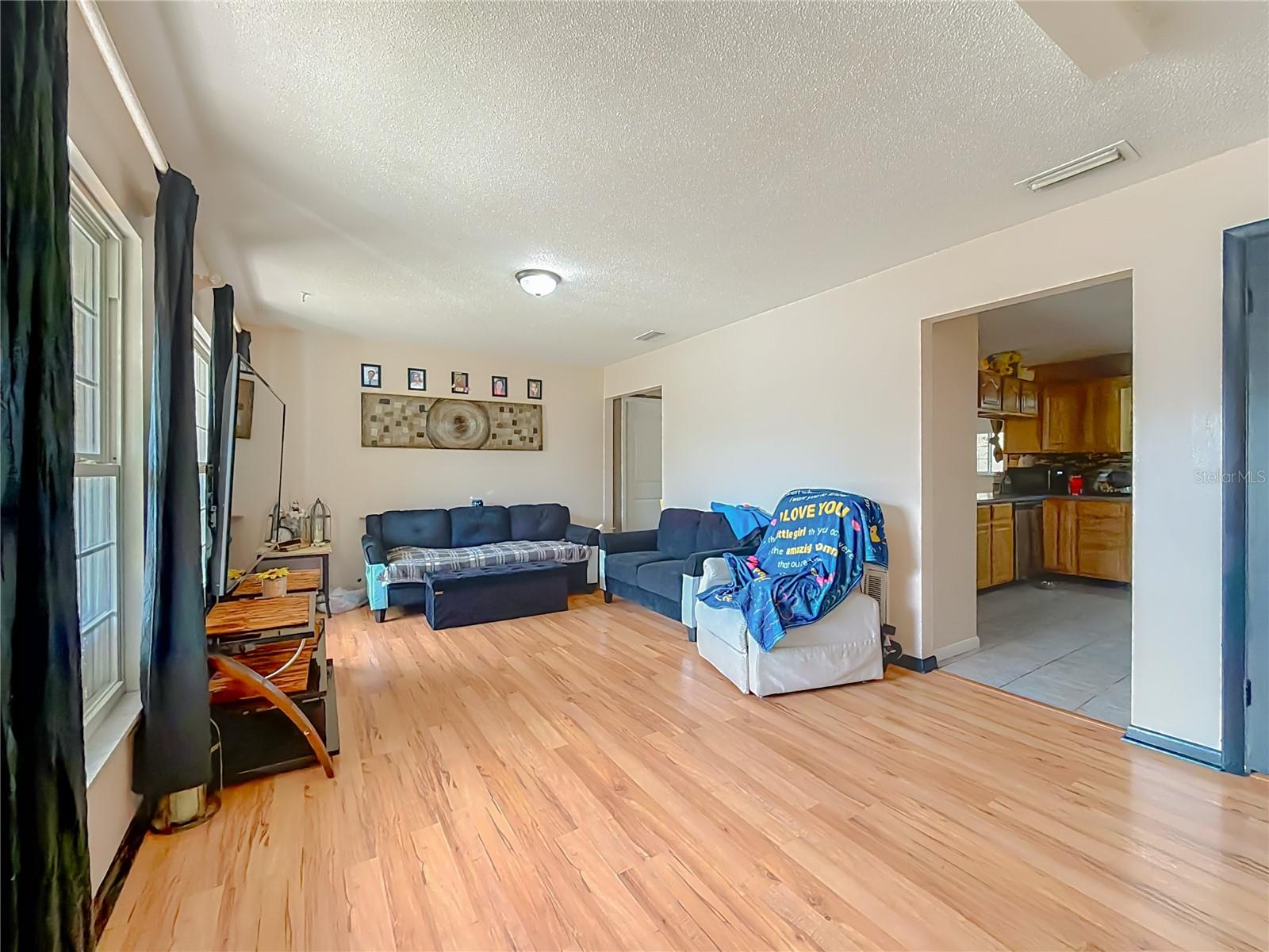 Image 3 of 27 For 1809 6th Street