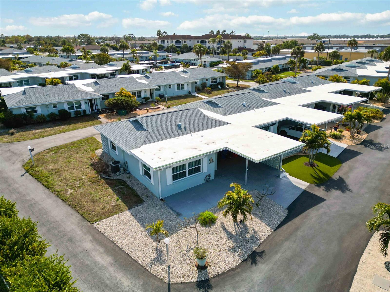 Image 15 of 56 For 1015 Beach Manor Circle 53