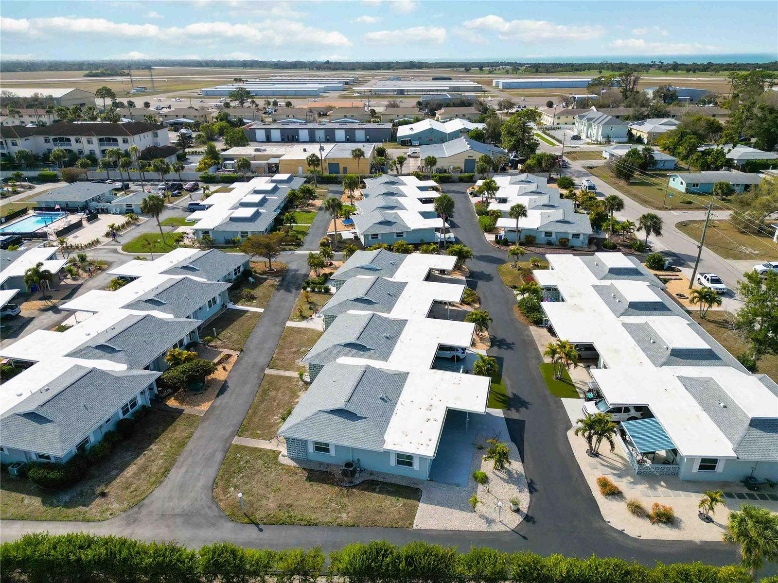 Image 50 of 56 For 1015 Beach Manor Circle 53