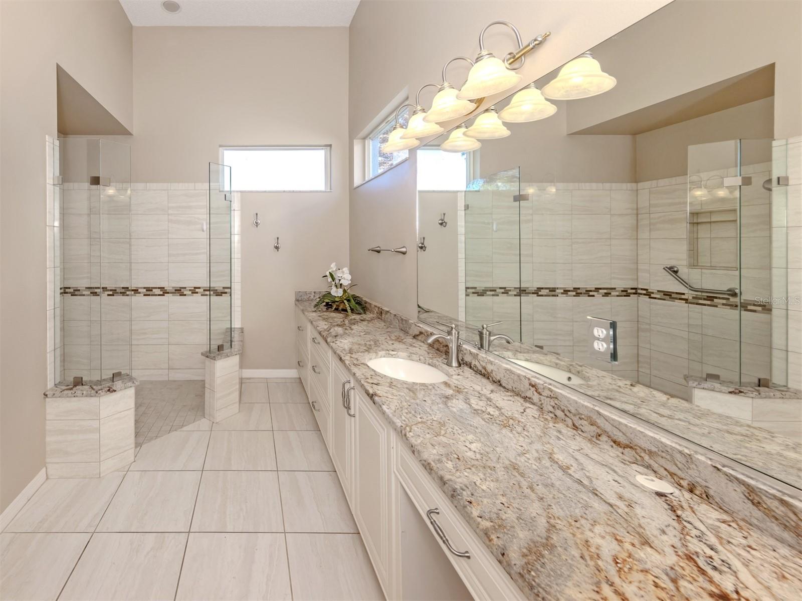 Image 22 of 86 For 620 Crossfield Circle 38