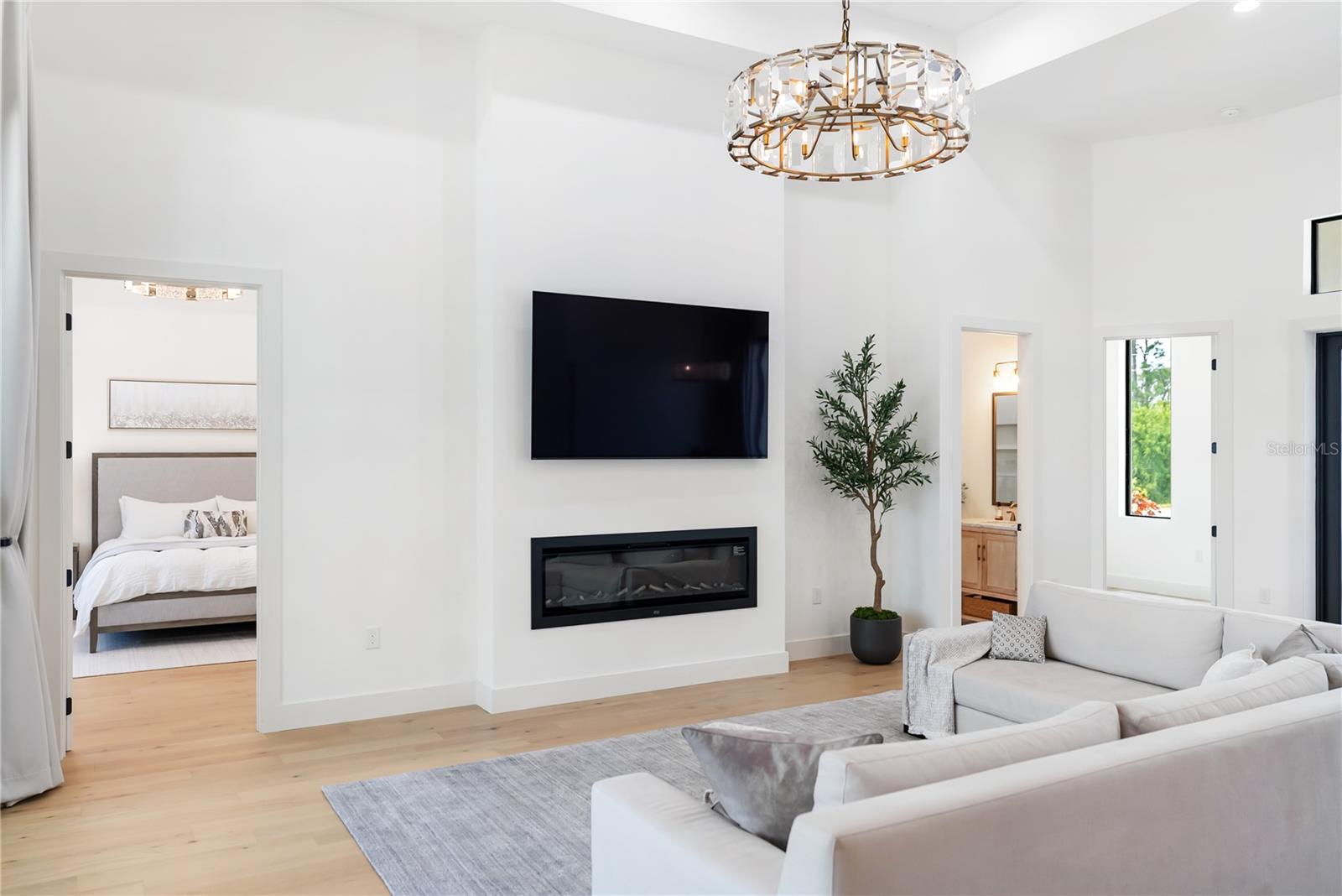 Image 57 of 94 For 13125 Irwin Drive