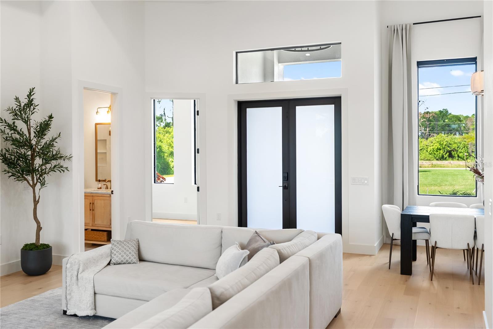 Image 59 of 94 For 13125 Irwin Drive