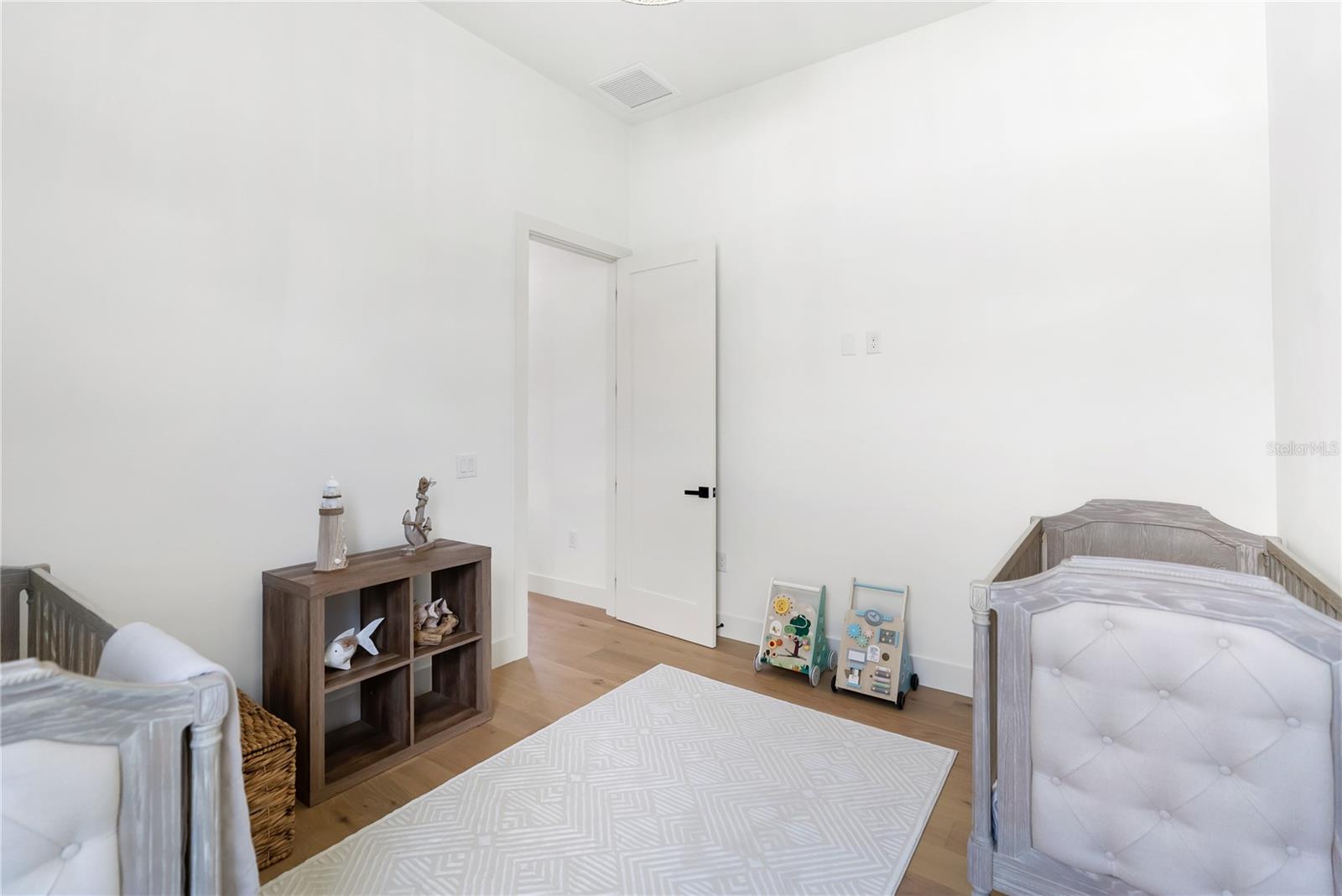 Image 84 of 94 For 13125 Irwin Drive