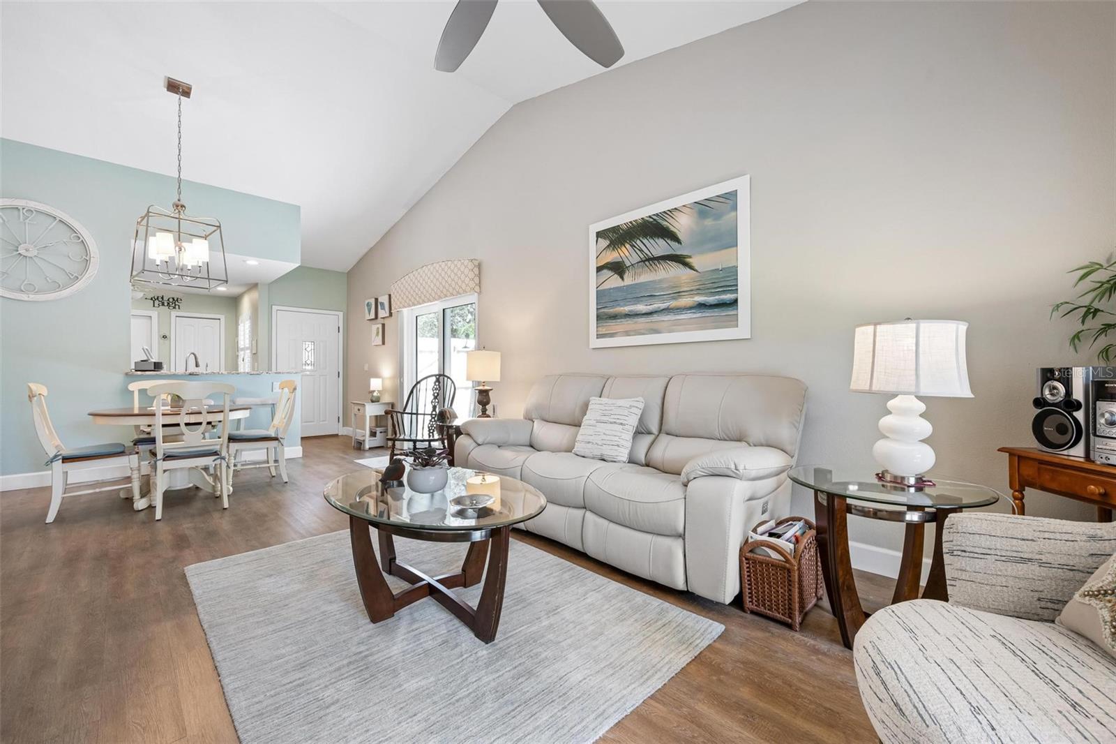 Image 11 of 50 For 776 Wedgewood Court 109