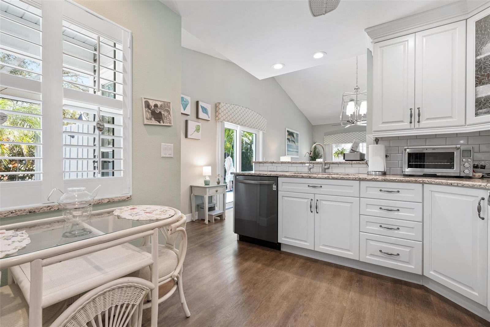 Image 18 of 50 For 776 Wedgewood Court 109