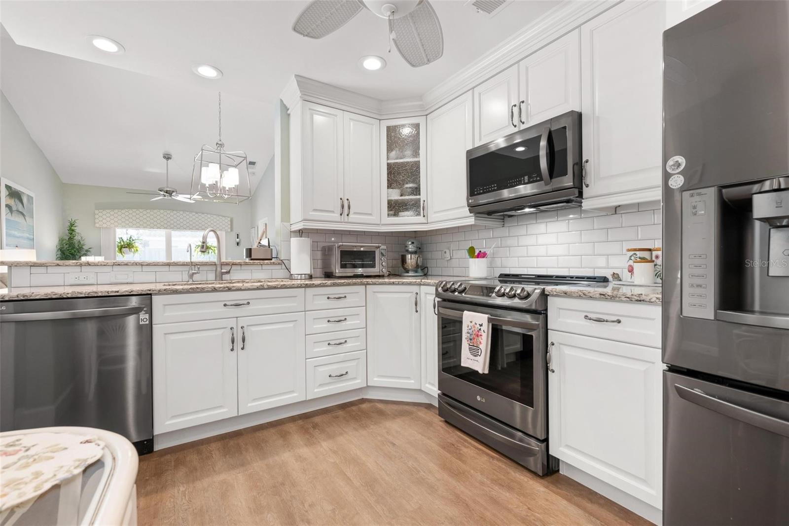 Image 19 of 50 For 776 Wedgewood Court 109